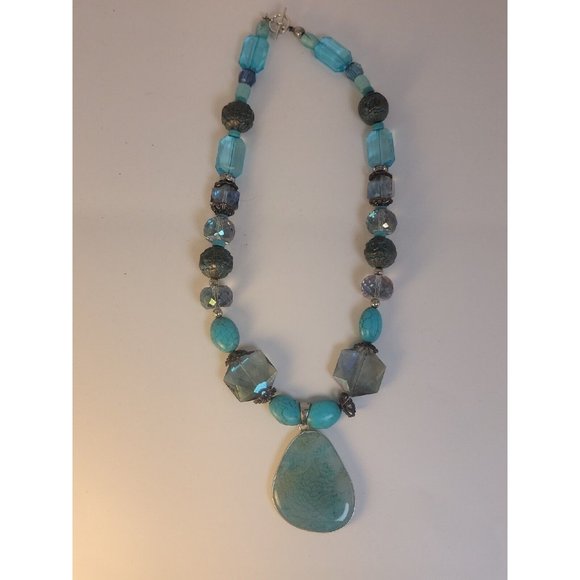 Sky Blue Agate Glass And Turquoise Colored Stones Silver Tone Necklace - Picture 4 of 13